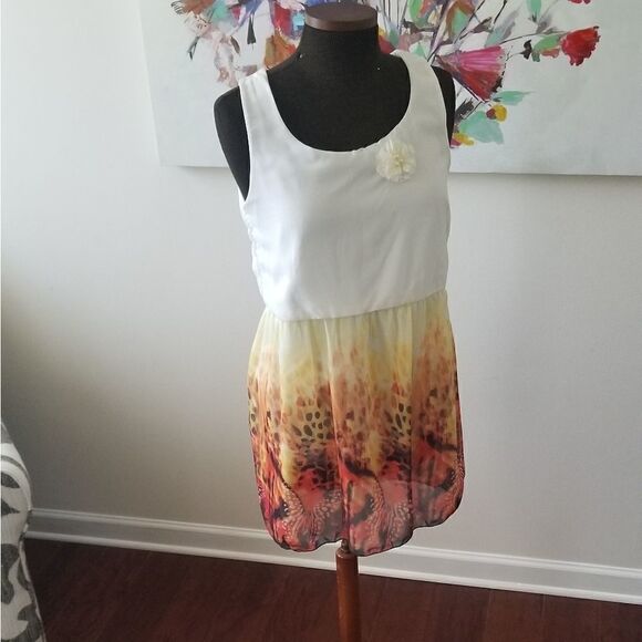 Kate's Multicolored  Dress  - Picture 5 of 10